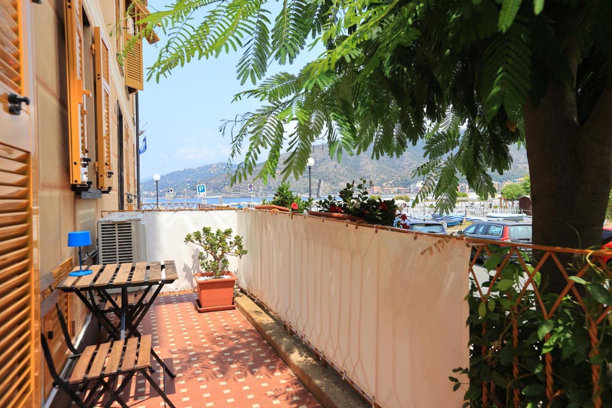 Adamaina - Sea View Apartment With Private Garage เซสตรี เลวานเต ภายนอก รูปภาพ
